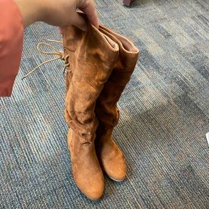 Celebrity NYC faux camel suede over the knee flat boots 6